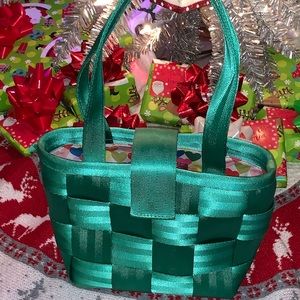 Harvey’s Seatbelt Bag Green Purse